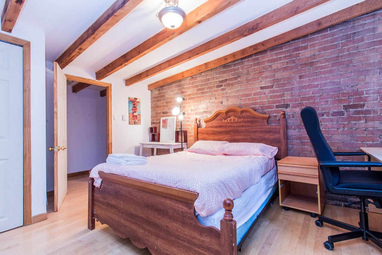 532 Rue Prince Arthur Ouest - Photo 3 of 9