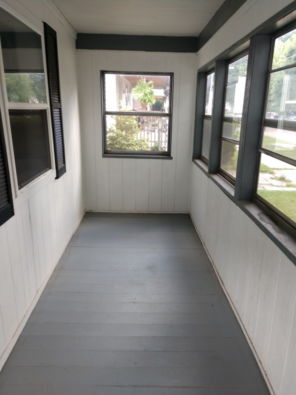 1035 Dayton St Sw - Photo 2 of 36