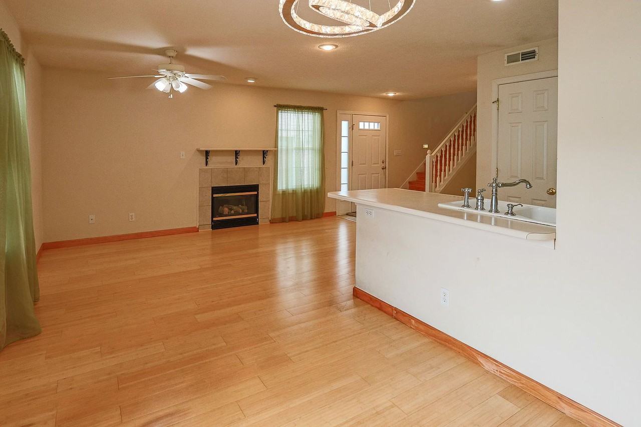 2623 E Oaklawn Ct #0 - Photo 5 of 20