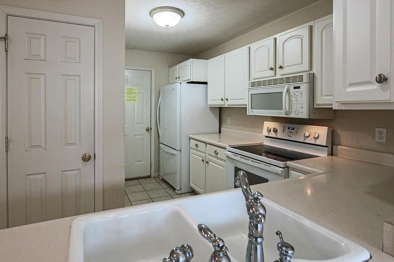 2623 E Oaklawn Ct #0 - Photo 7 of 20