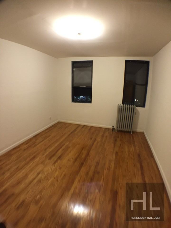 32-58 31st St 2 - Photo 2 of 7