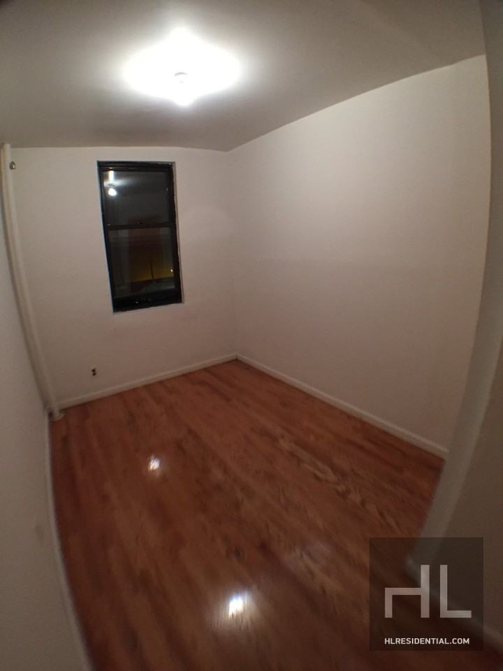 32-58 31st St 2 - Photo 3 of 7