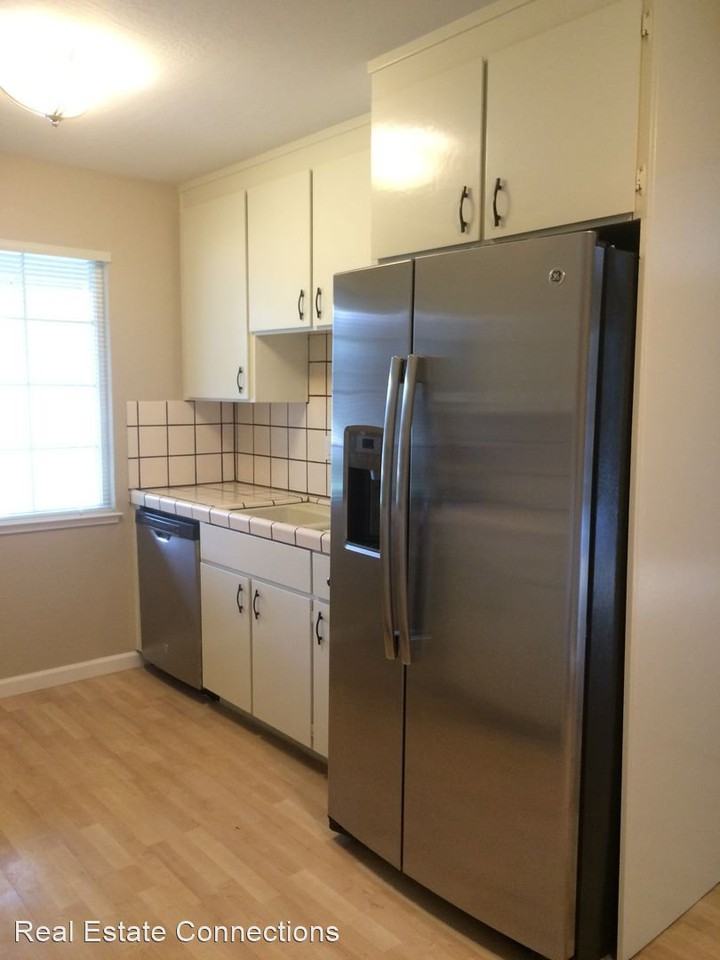 219 Arroyo Grande Way - Photo 3 of 10