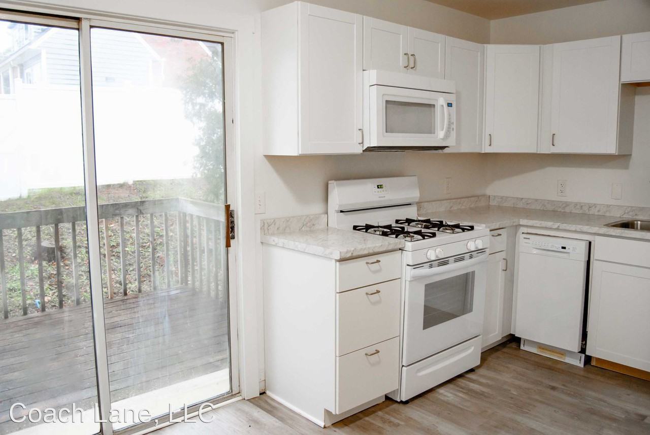 Coach Lane - Townhomes 2 Bedrooms 1.5 Baths - Photo 3 of 25