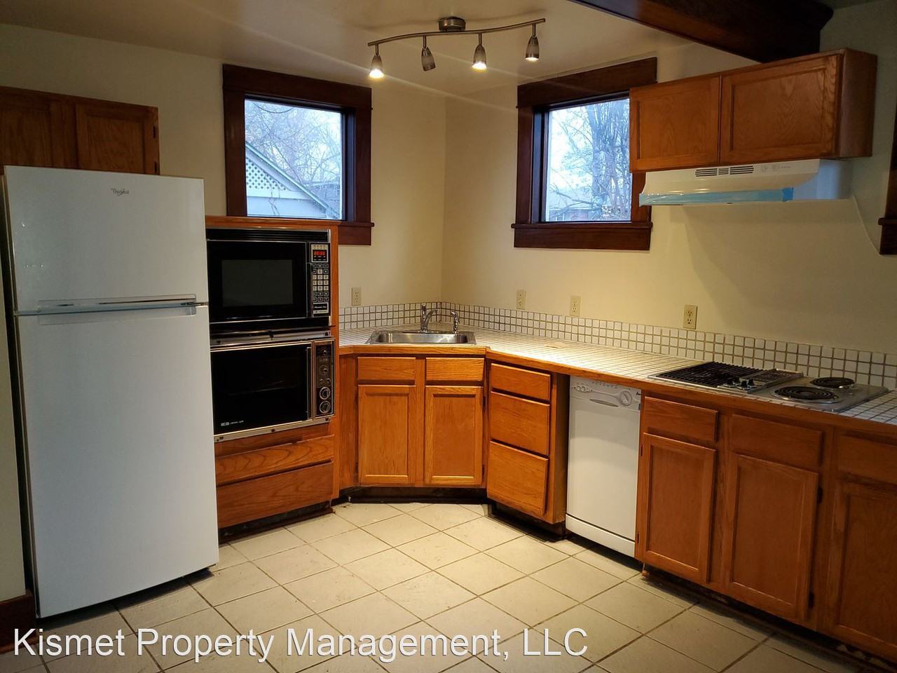 1295 Vinton Ave - Photo 3 of 5