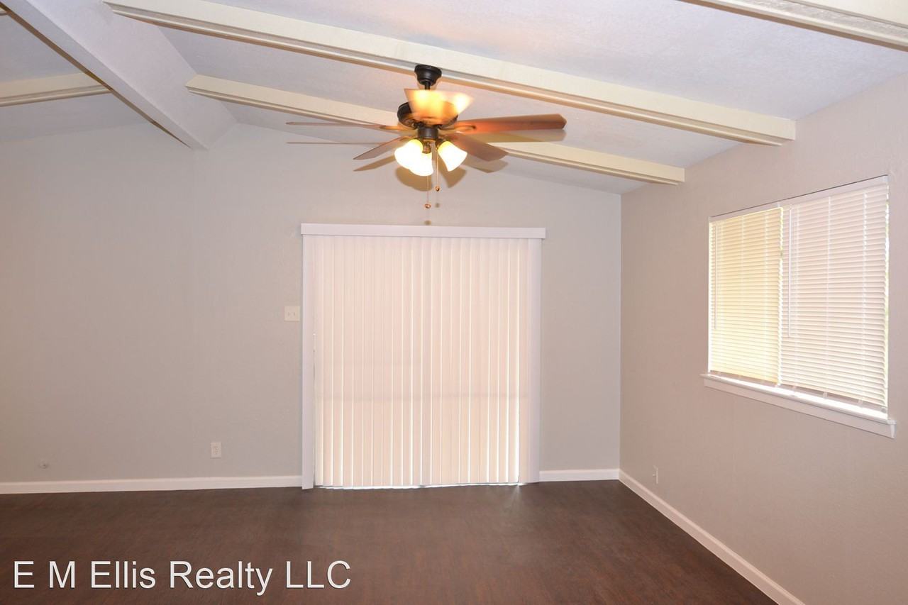 5127 Village Grn - Photo 3 of 12