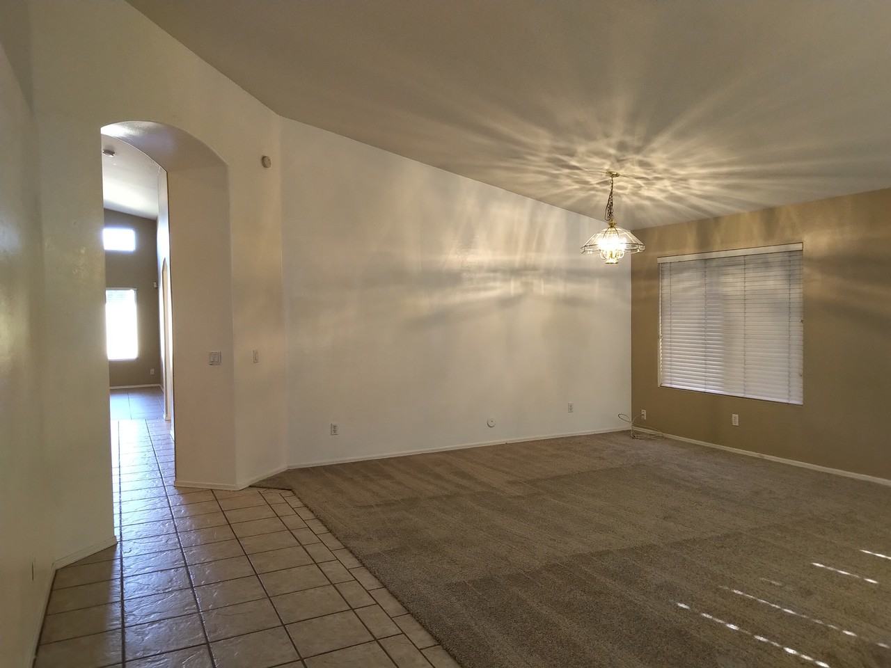 292 W Shannon St - Photo 3 of 24