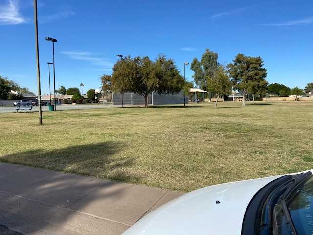 4633 W Sunnyslope Ln - Photo 2 of 17