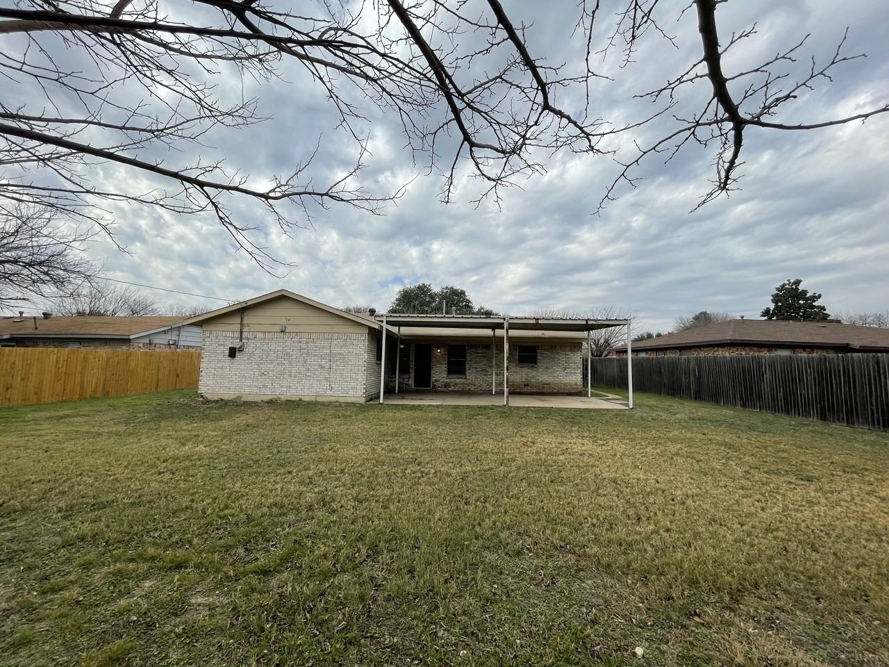 725 Ruidoso Dr - Photo 3 of 23