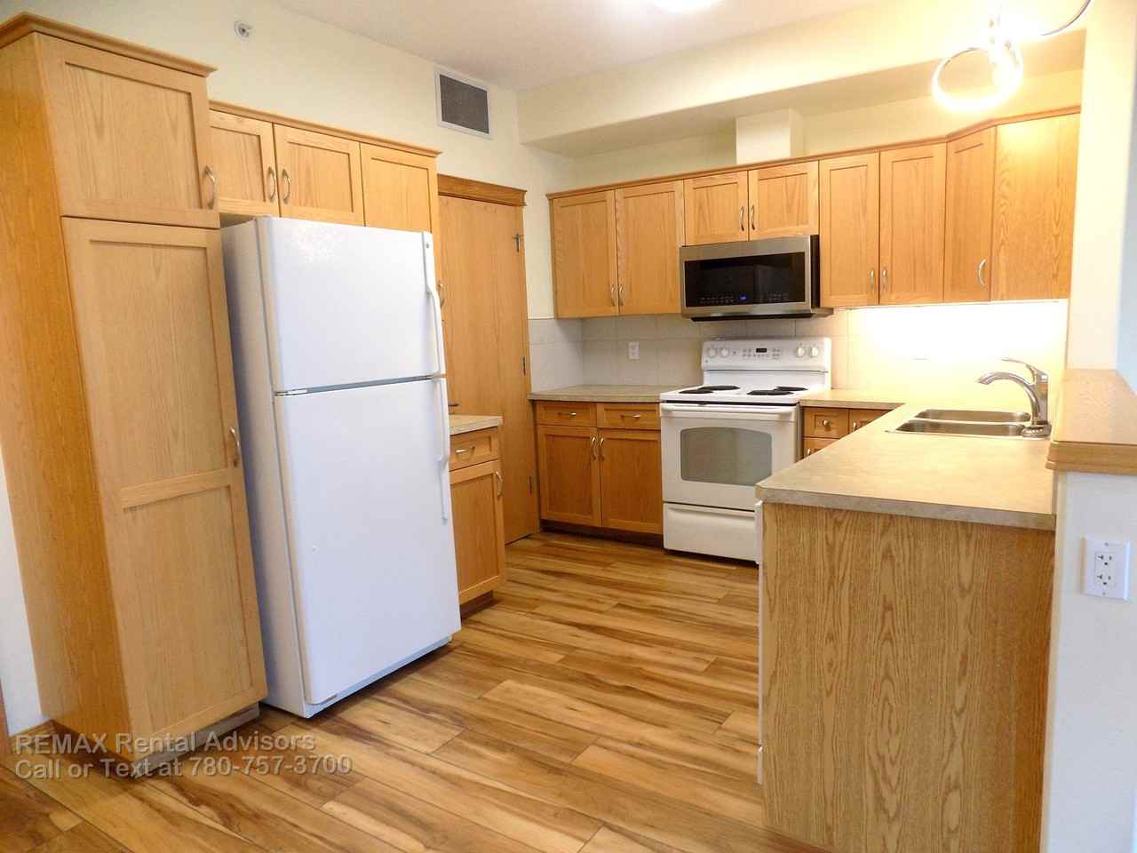 612 111 St Sw - Photo 2 of 28