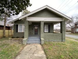 featured image of 2323 E 2nd St #B