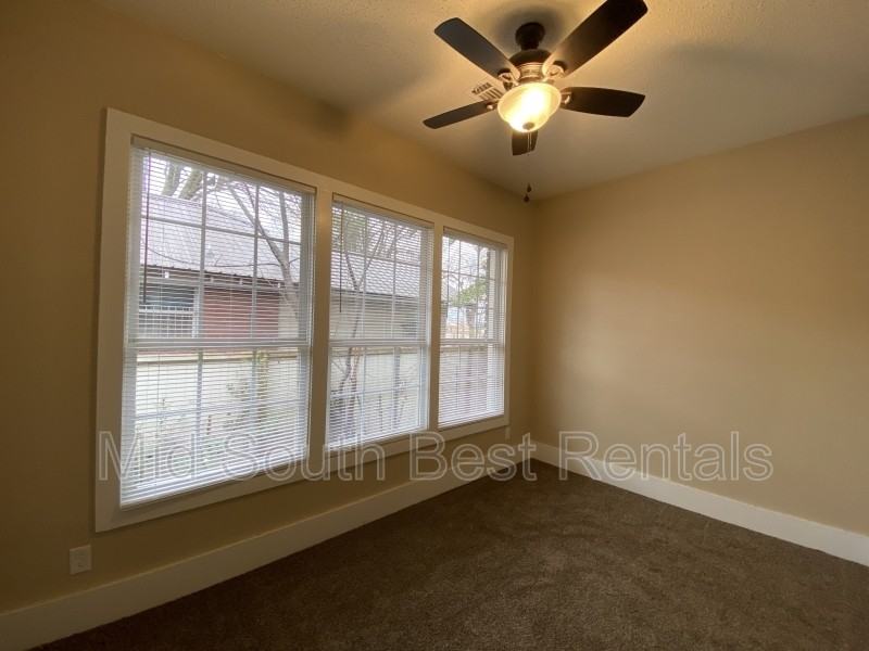 2323 E 2nd St #B - Photo 6 of 7