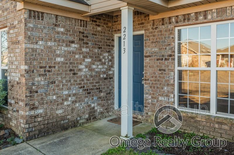 2213 Starlight Dr - Photo 7 of 48