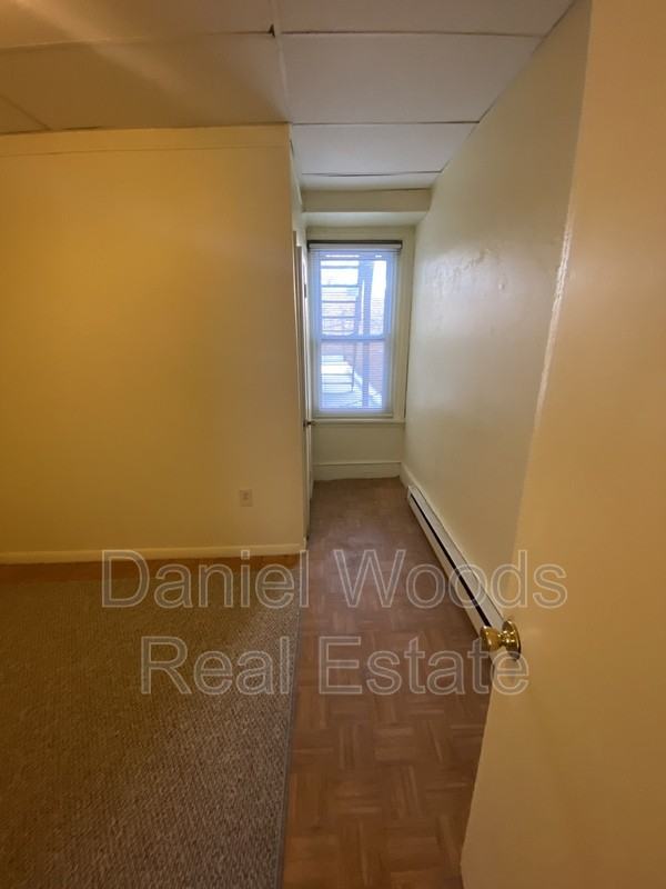 402 402 Welsh St - 2A - Photo 3 of 5