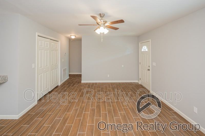 1180 Aquarius Dr - Photo 6 of 37