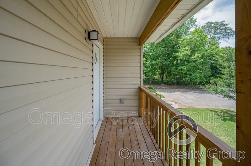 1176 Aquarius Dr - Photo 3 of 37