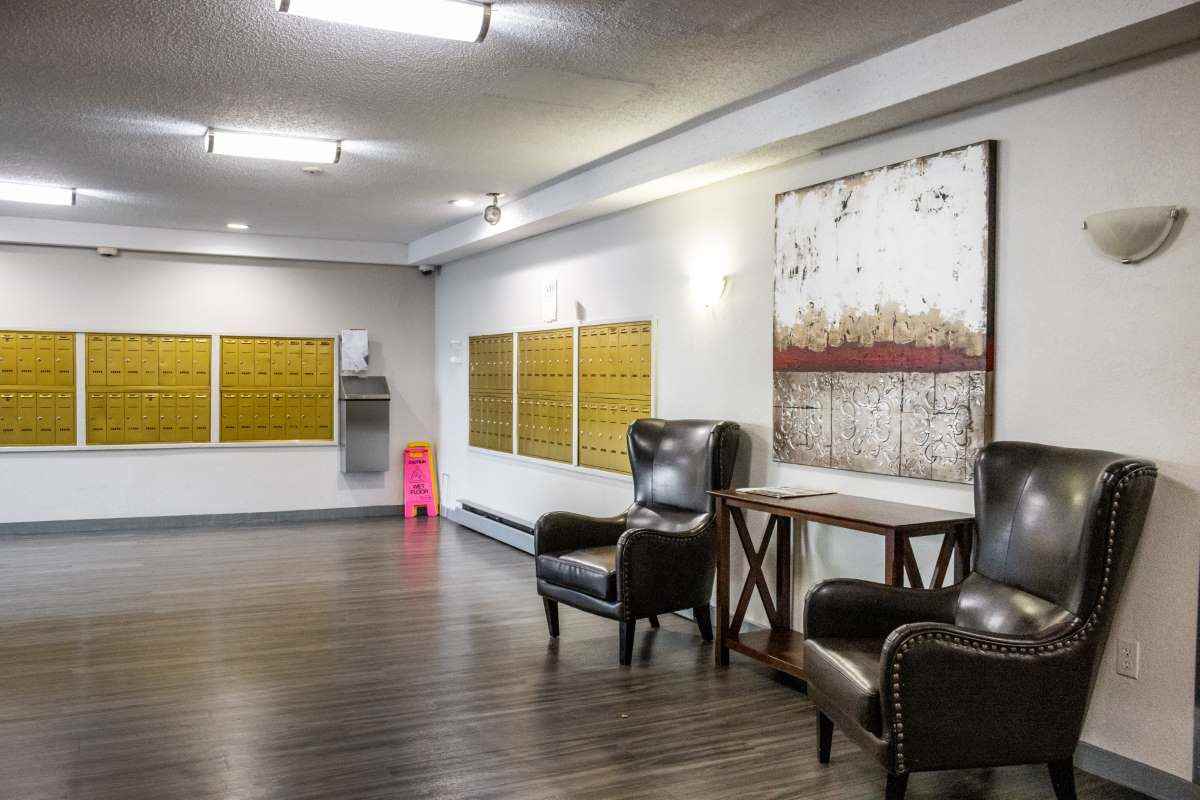 Gorge Apartments - Photo 2 of 9
