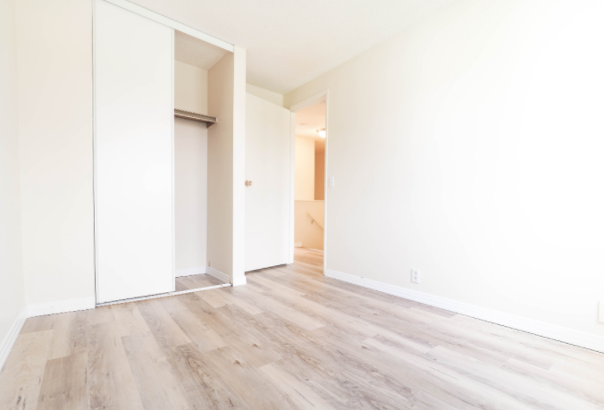 10726 24 Avenue Northwest - Photo 3 of 9