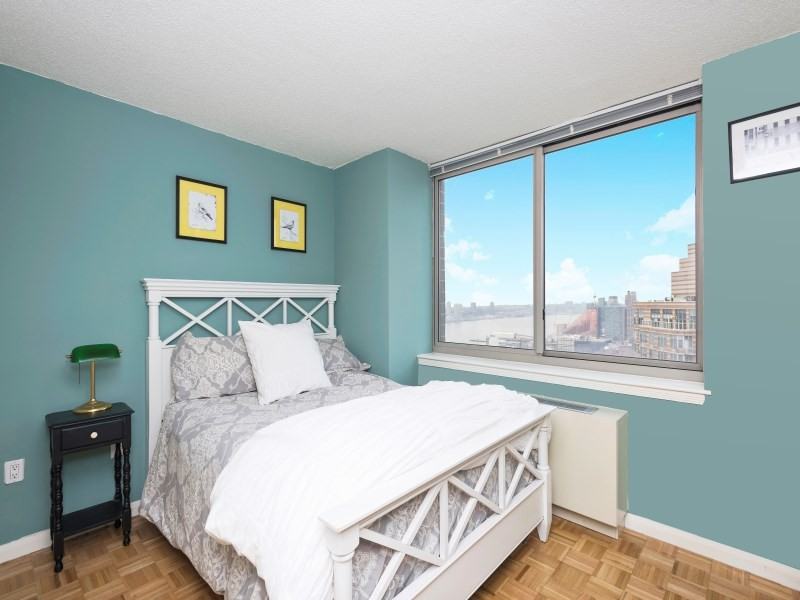 561 10th St Pl NW #44C - Photo 3 of 5