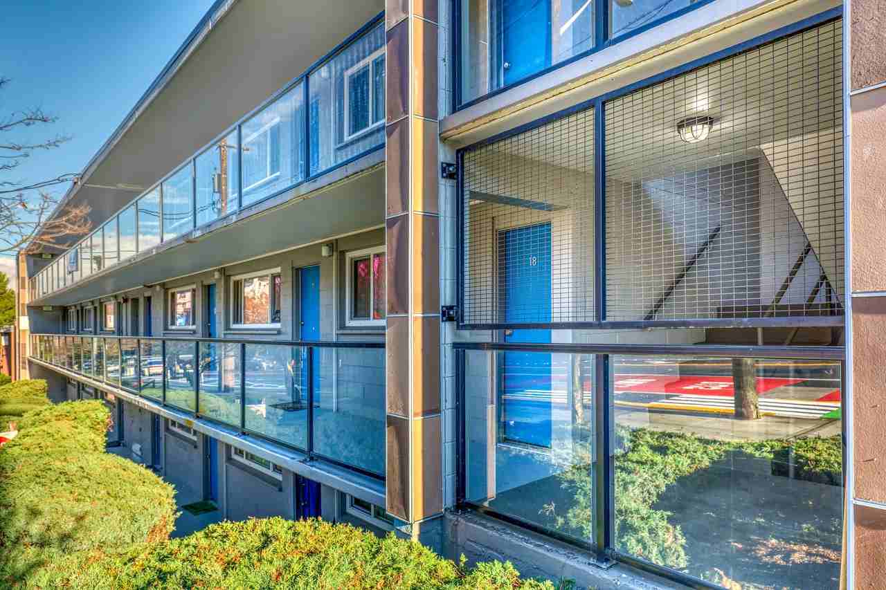 The Edge - Photo 3 of 83