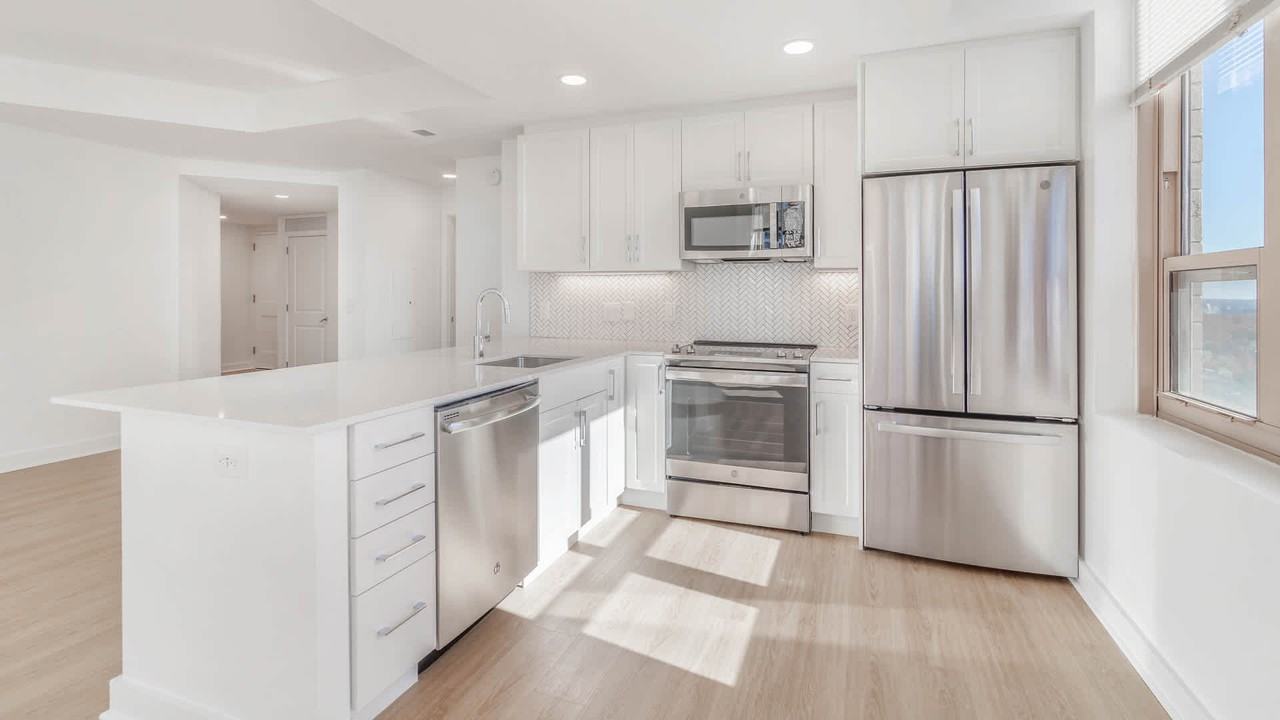 Liberty Tower - Photo 7 of 56