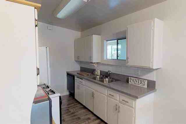 Barstow St - Photo 2 of 5