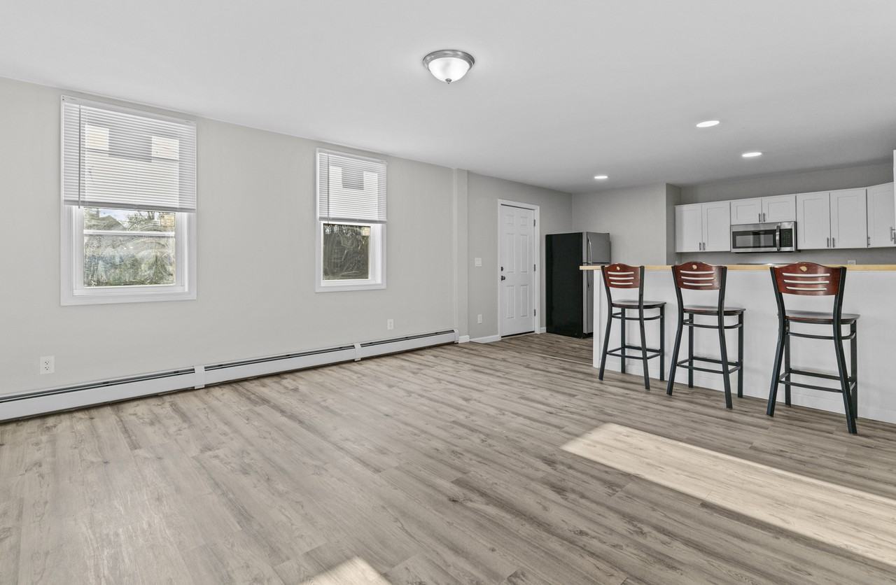 6 Royal Avenue - 4 #4 - Photo 3 of 10