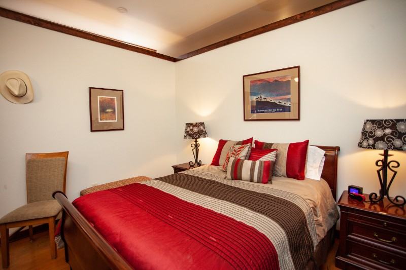 119 S Main St - Photo 5 of 31