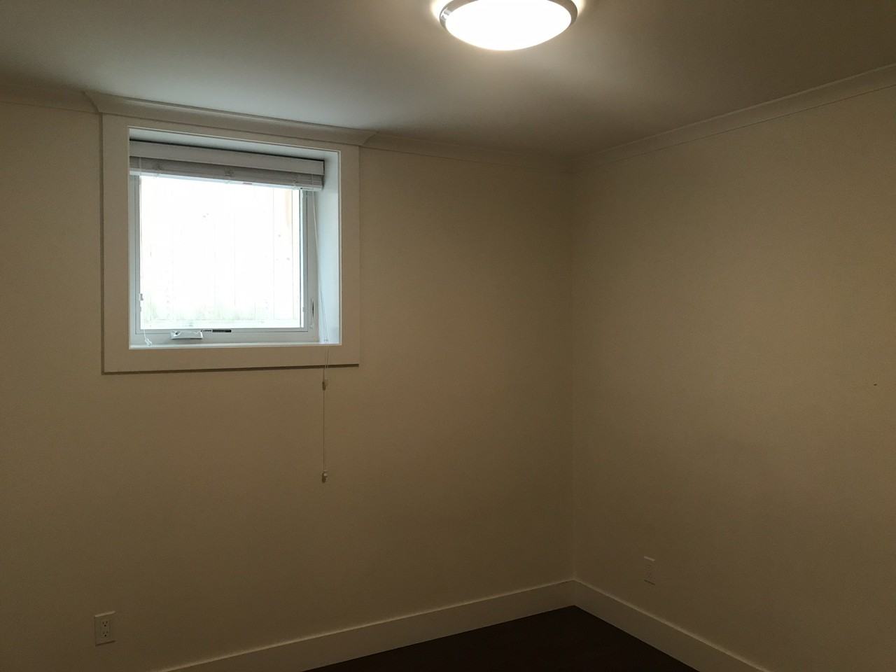 3989 Pine St - Photo 6 of 7