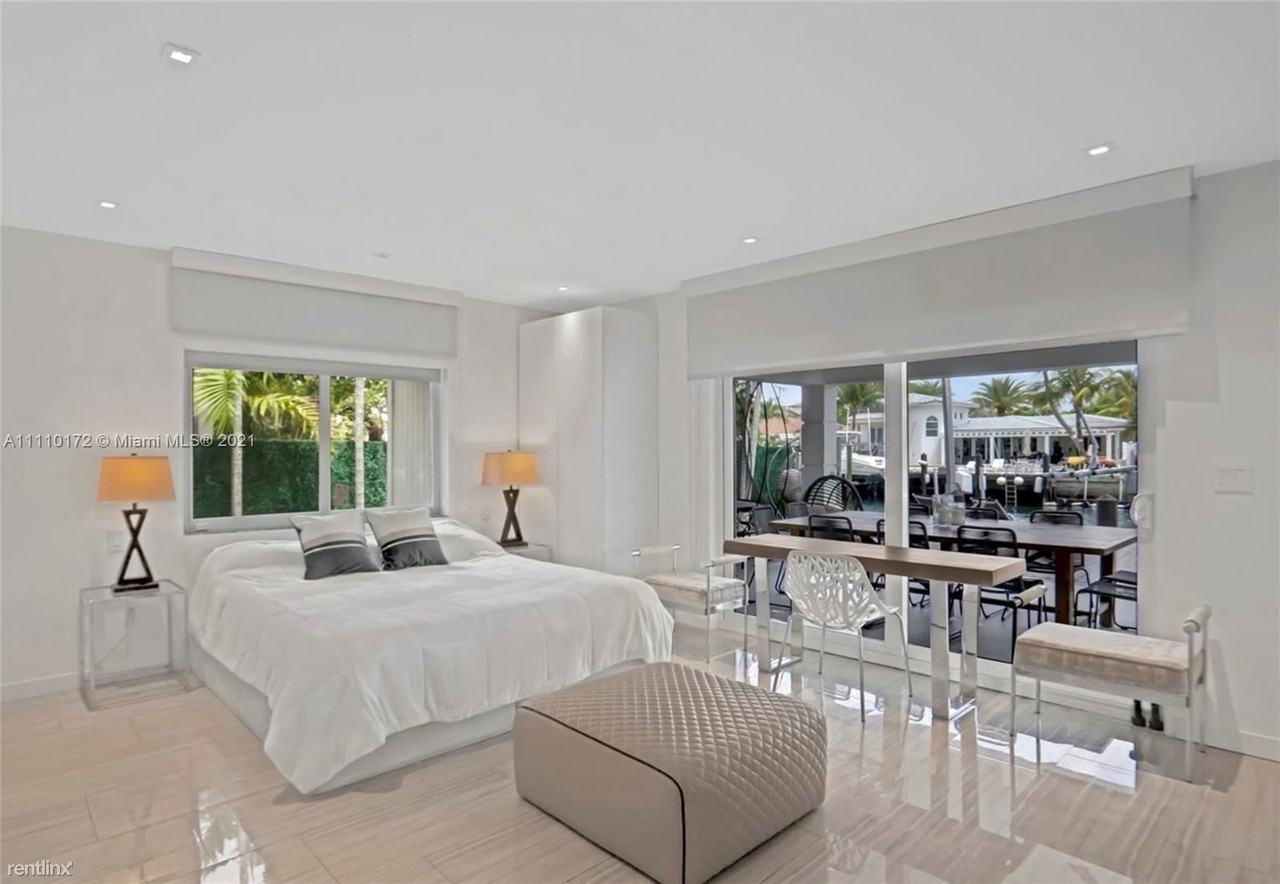 2341 Keystone Blvd - Photo 2 of 10