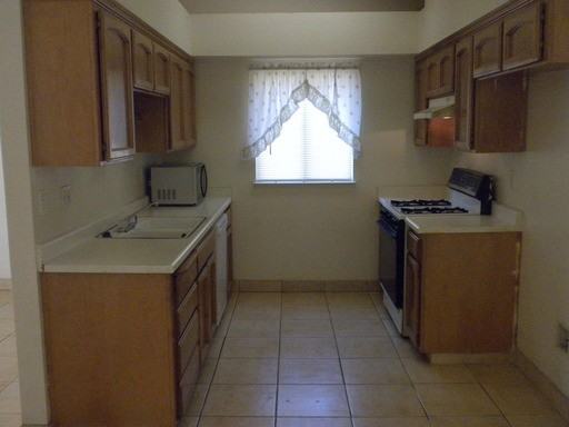 14541 W Sunset Ave - Photo 2 of 10