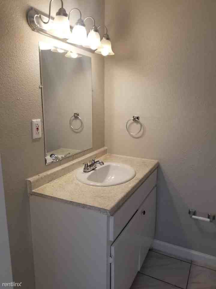 The Residences at White Rock Lake Apartments 9302 Beck Ave, Dallas