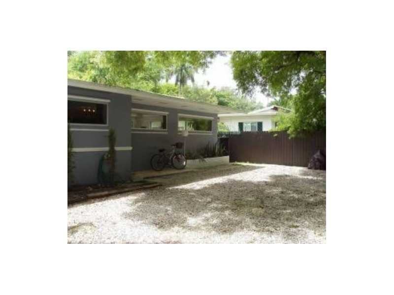 4002 Le Jeune Rd - Photo 3 of 4