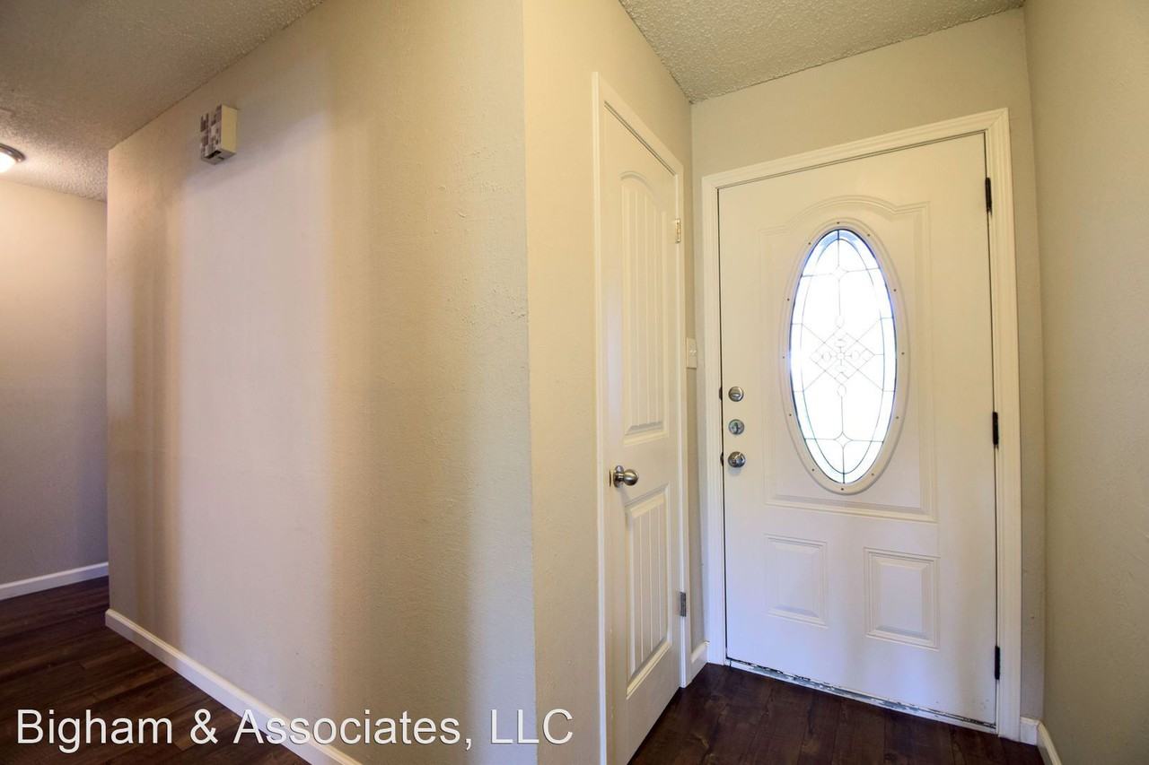 503 Buckskin Dr - Photo 3 of 15