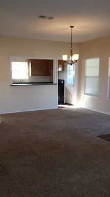 519 NE 1st St - Photo 3 of 7