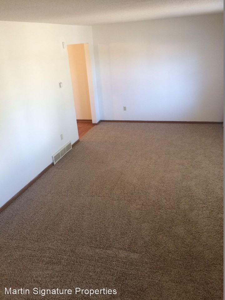 811-813 Shadow Lane - Photo 2 of 5