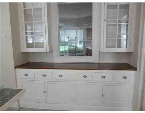 2405 Jackson St - Photo 3 of 9