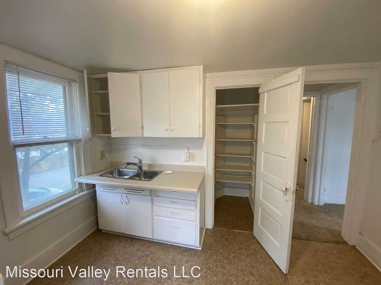 523 N 12th St - Photo 3 of 8