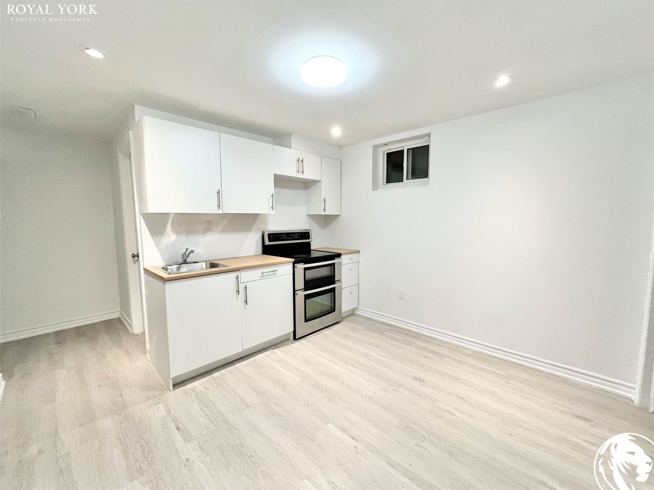 402 Brimorton Dr - Photo 2 of 14