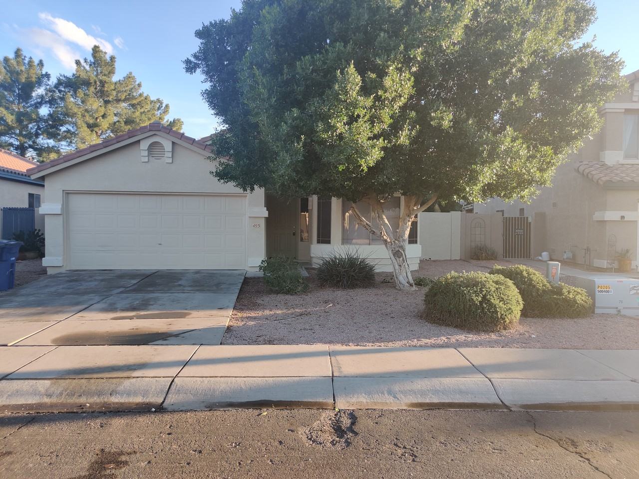 493 E Cantebria Dr - Photo 3 of 21