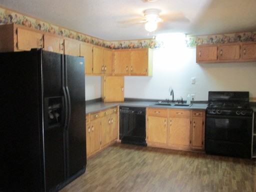 15615 Hopewell Way - Photo 3 of 7