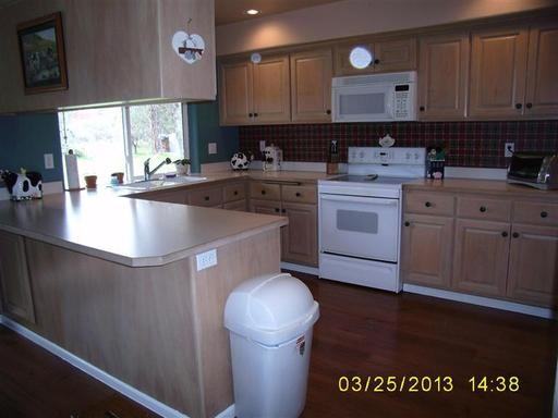 8694 Monument Dr - Photo 2 of 18