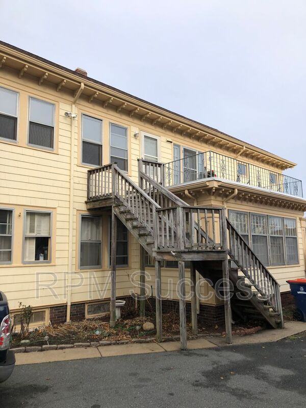 2083 Acushnet Ave #2W - Photo 3 of 11