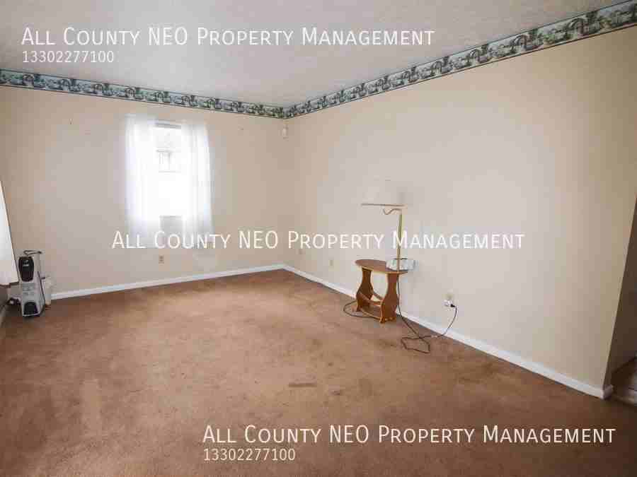 1449 Housel Ave Se - Photo 3 of 14