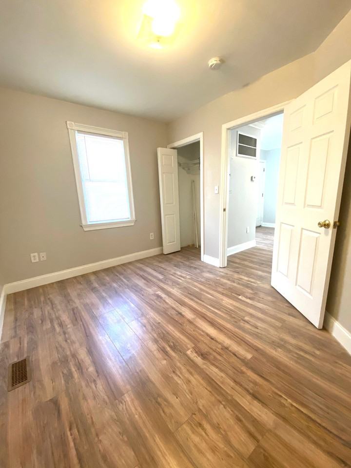 536 E Park Ave #C - Photo 6 of 10