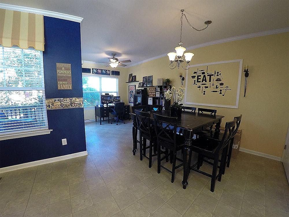 1511 Haywards Heath Lane - Photo 5 of 9