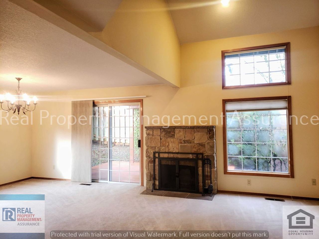 2067 Sunray Cir - Photo 2 of 27