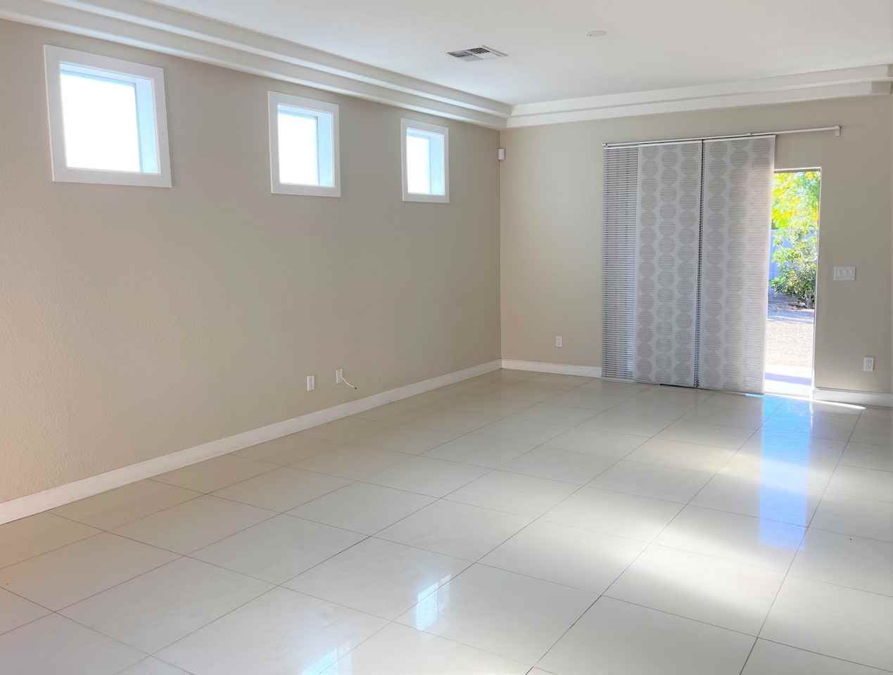 2214 N 28th St - Photo 3 of 16