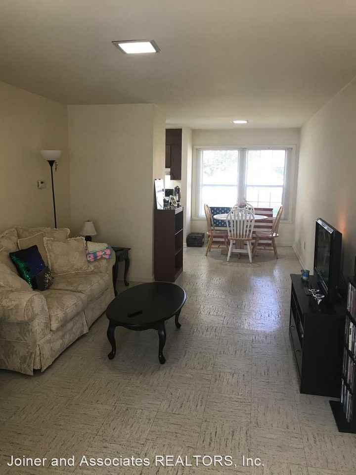 1554 S. Lumpkin St. - Photo 2 of 12