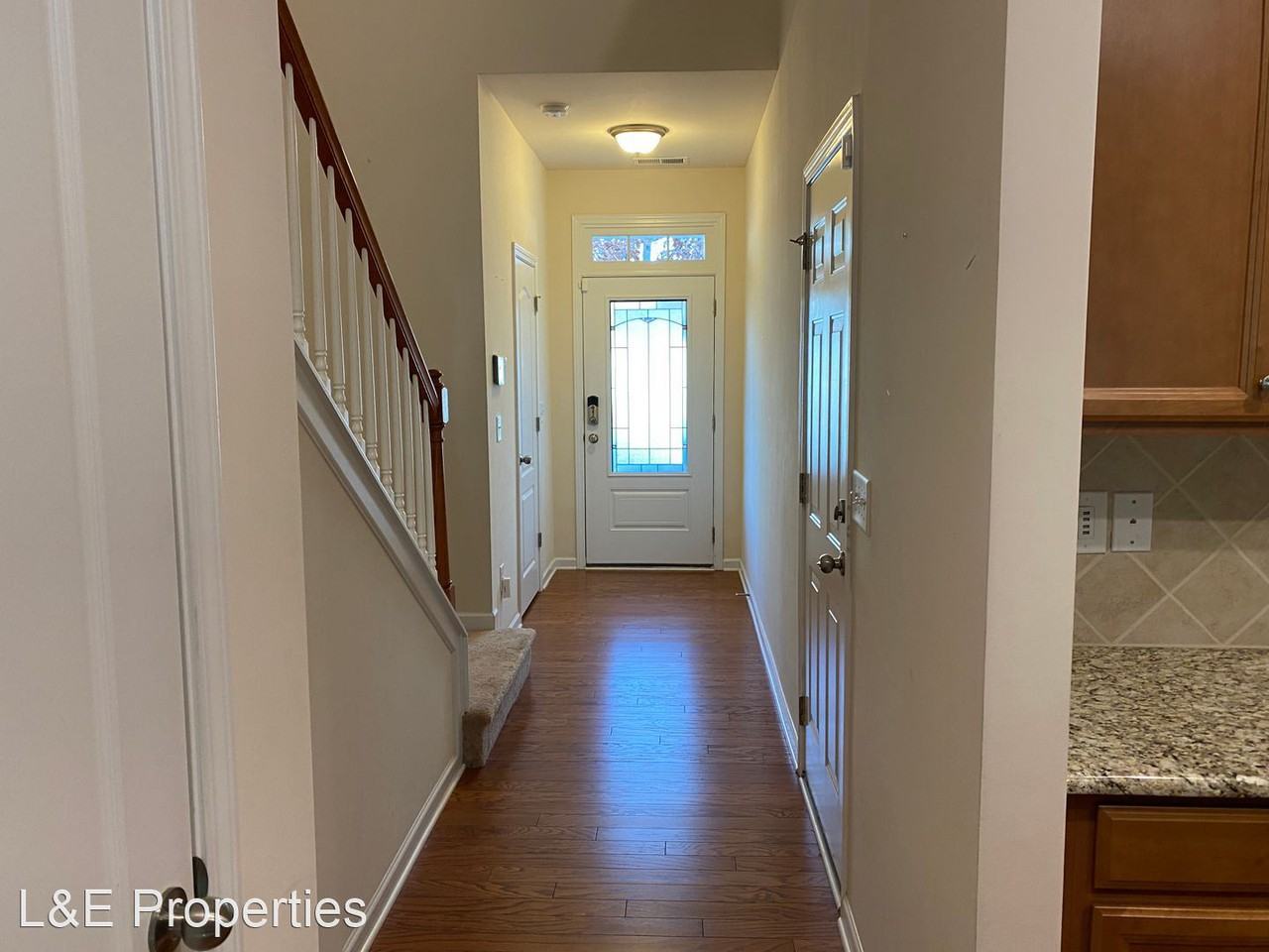 3225 Yarmouth Ln - Photo 3 of 17